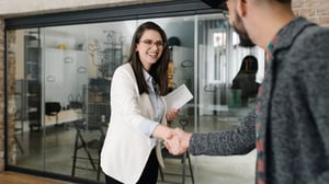 pwr-img_bg_career-handshake